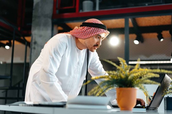 Guide pratique pour dénicher un qamis pas cher homme ?