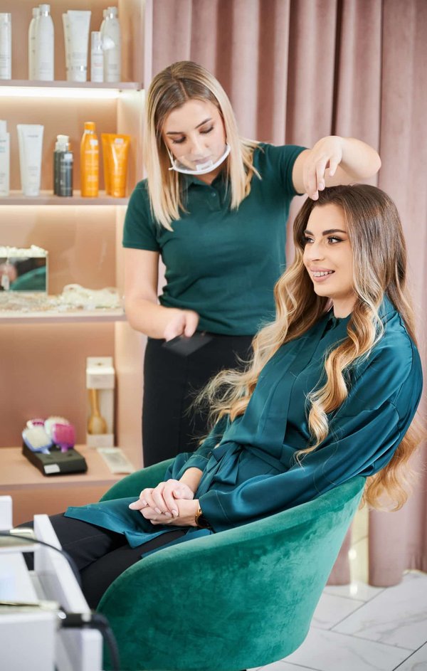 Kit de mèches pour cheveux : pourquoi opter pour des extensions ondulées à clips ?